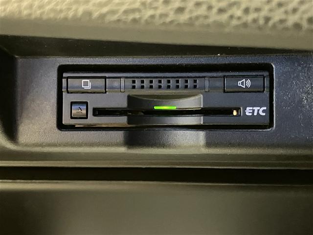 ハリアーハイブリッド プレミアム　アドバンスドパッケージ　スタイルモーヴ　全周囲モニター　ＪＢＬスピーカー　点検記録簿有り　盗難防止装置　ナビ＆ＴＶ　アルミホイール　オートエアコン　キーレス　フルセグＴＶ　ミュージックプレイヤー接続可　オートクルーズコントロール電動シート（10枚目）
