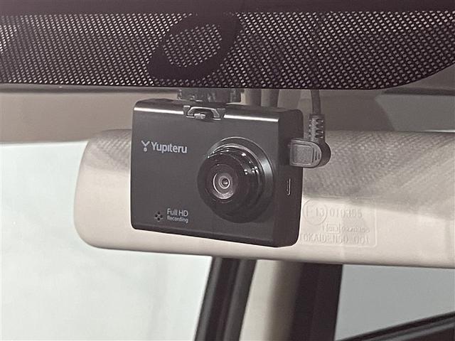 アルトラパン Ｘ　走行距離３７２５０キロ　ナビ　ドライブレコーダー　点検記録簿あり　ベンチ　メモリーナビゲーション　運転席助手席エアバッグ　スマ－トキ－　キーレススタートシステム　ＡＷ　セキュリティ　　　オートエアコン（5枚目）