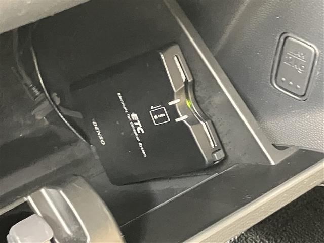 アルトラパン Ｘ　走行距離３７２５０キロ　ナビ　ドライブレコーダー　点検記録簿あり　ベンチ　メモリーナビゲーション　運転席助手席エアバッグ　スマ－トキ－　キーレススタートシステム　ＡＷ　セキュリティ　　　オートエアコン（7枚目）