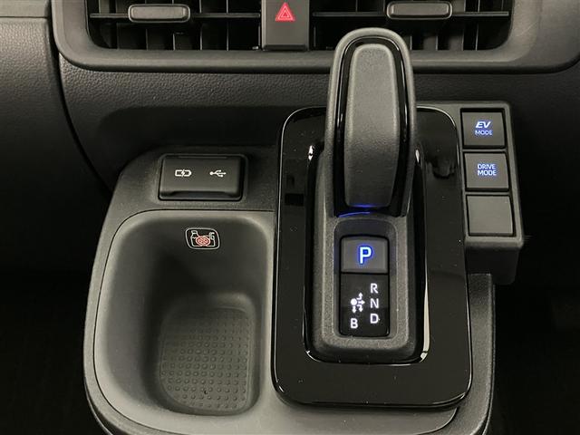 シエンタ ハイブリッドＺ　大型オプションナビ　ハンズフリー両側電動スライドドア　フルセグＴＶ　禁煙車　トヨタセーフティーセンス　メーカーオプションアルミホイール　キーレスエントリー　ナビＴＶ　ＥＴＣ車載器　スマートキー（17枚目）