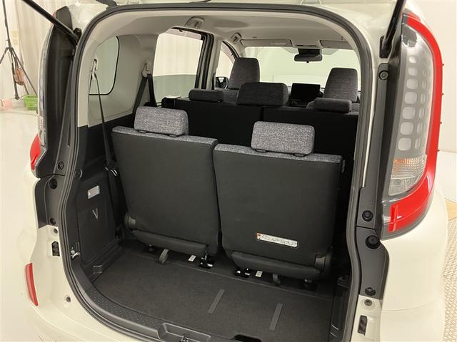 シエンタ ハイブリッドＺ　大型オプションナビ　ハンズフリー両側電動スライドドア　フルセグＴＶ　禁煙車　トヨタセーフティーセンス　メーカーオプションアルミホイール　キーレスエントリー　ナビＴＶ　ＥＴＣ車載器　スマートキー（37枚目）