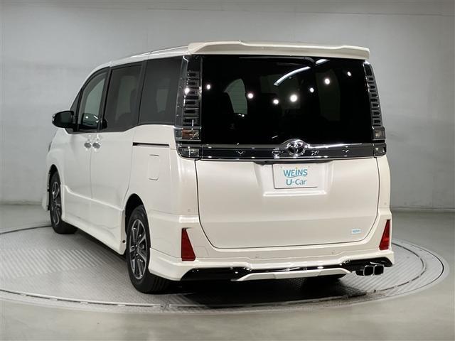 ヴォクシー ZS 煌III 走行距離31477キロ 大型オプションナビ 後席モニター 禁煙車 両側電動スライドドア プリクラッシュ 記録簿付き アルミ 三列シート 盗難防止 オートエアコン キーレス ETC装備 パワステ(11枚目)