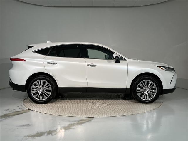 ハリアーハイブリッド Ｚ　レザーパッケージ　走行距離１１０００キロ　全周囲モニター　ＪＢＬスピーカー　ハンドルヒーター　シートヒーター　フルセグＴＶ　　盗難防止システム　Ｂモニター　ＬＥＤライト　パワーウィンドウ　クルコン　　パワーシート（8枚目）