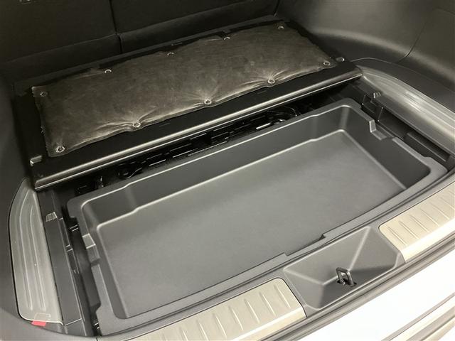 ハリアーハイブリッド Ｚ　レザーパッケージ　走行距離１１０００キロ　全周囲モニター　ＪＢＬスピーカー　ハンドルヒーター　シートヒーター　フルセグＴＶ　　盗難防止システム　Ｂモニター　ＬＥＤライト　パワーウィンドウ　クルコン　　パワーシート（32枚目）