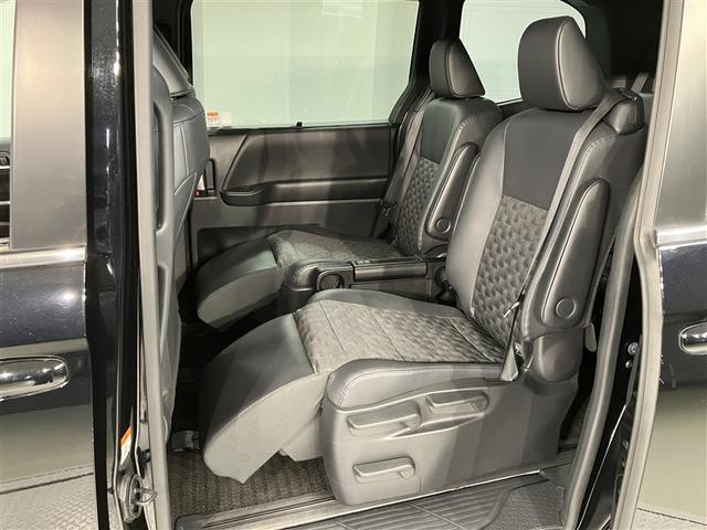 ヴォクシー Ｓ－Ｚ　ＤＶＤ再生機能　スマートキープッシュスタート　両側電動パワースライドドア　パワーウインドウ　ＥＴＣ車載器　ＬＥＤライト　アルミホイール　盗難防止装置　横滑り防止機能　キーフリー　ナビＴＶ　メモリナビ（18枚目）