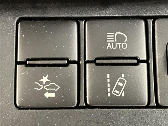 シエンタ ハイブリッド　ファンベースＸ　禁煙車　電動スライドドア　衝突軽減ブレーキ　バックモニター　ドライブレコーダー　Ｗエアバック　オートエアコン　ナビ　ＡＢＳ　　ＥＴＣ　ＰＷ　メモリーナビ　　キーレスエントリ　セキュリティ　ＥＳＣ（4枚目）