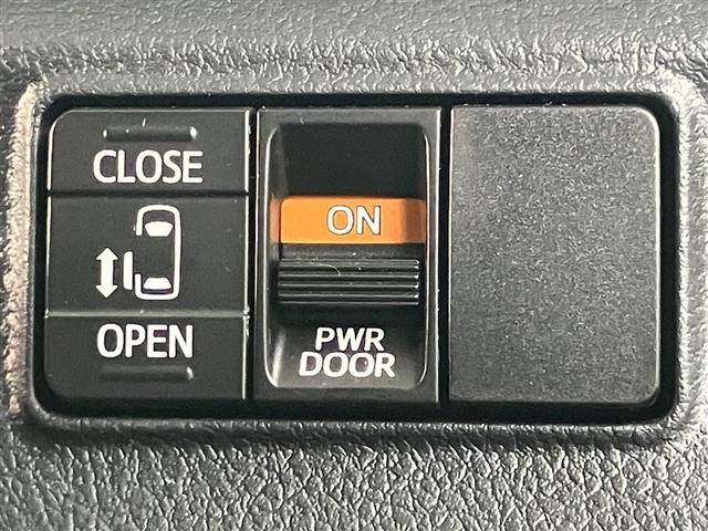 シエンタ ハイブリッド　ファンベースＸ　禁煙車　電動スライドドア　衝突軽減ブレーキ　バックモニター　ドライブレコーダー　Ｗエアバック　オートエアコン　ナビ　ＡＢＳ　　ＥＴＣ　ＰＷ　メモリーナビ　　キーレスエントリ　セキュリティ　ＥＳＣ（10枚目）