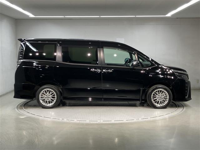 ヴォクシー ハイブリッドＺＳ　煌ＩＩＩ　禁煙車　ナビ・バックモニター　前後ドライブレコーダー　点検記録簿あり　シートヒーター　地デジＴＶ　リヤカメラ　１オナ車　スマートキー　ミュージックプレイヤー接続可　ＤＶＤ再生可　クルコン　キーレス（11枚目）