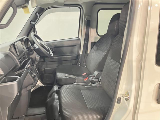 ハイゼットカーゴ ＤＸ　登録済未使用車　衝突軽減ブレーキ　踏み間違い防止　Ｗエアバック　キーフリーシステム　エコアイドル　前席パワーウィンドウ　切替４ＷＤ　エアコン　運転席エアバッグ　パワーステアリング　ＡＢＳ　ＶＤＣ（10枚目）