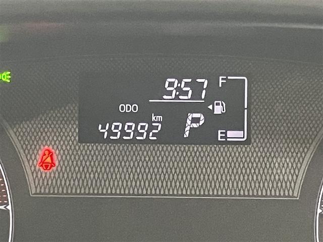 シエンタ Ｘ　禁煙車　走行距離５００００キロ　トヨタ純正ナビ　バックモニター　ＥＴＣ装備　　　エアコン　キーフリーシステム　アイドルストップ　メモリーナビゲーション　横滑防止装置　ワンセグＴＶ　三列シート（5枚目）