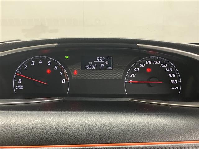 シエンタ Ｘ　禁煙車　走行距離５００００キロ　トヨタ純正ナビ　バックモニター　ＥＴＣ装備　　　エアコン　キーフリーシステム　アイドルストップ　メモリーナビゲーション　横滑防止装置　ワンセグＴＶ　三列シート（10枚目）