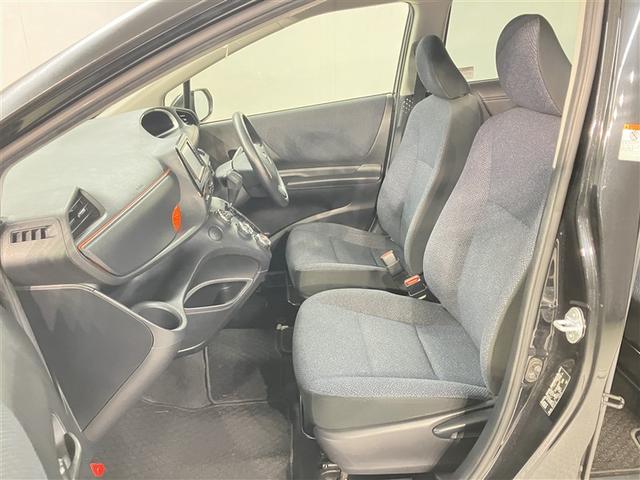 シエンタ Ｘ　禁煙車　走行距離５００００キロ　トヨタ純正ナビ　バックモニター　ＥＴＣ装備　　　エアコン　キーフリーシステム　アイドルストップ　メモリーナビゲーション　横滑防止装置　ワンセグＴＶ　三列シート（12枚目）