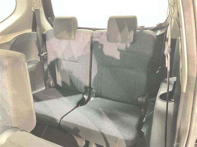 シエンタ Ｘ　禁煙車　走行距離５００００キロ　トヨタ純正ナビ　バックモニター　ＥＴＣ装備　　　エアコン　キーフリーシステム　アイドルストップ　メモリーナビゲーション　横滑防止装置　ワンセグＴＶ　三列シート（14枚目）