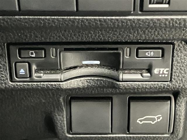 カローラクロス ハイブリッド Z PCS フルセグテレビ LEDヘッドライト Bカメラ TV インテリジェントキー パワーシート キーフリー ドライブレコーダー アルミホイール ETC 盗難防止 ミュージックプレイヤー接続可 ABS(13枚目)