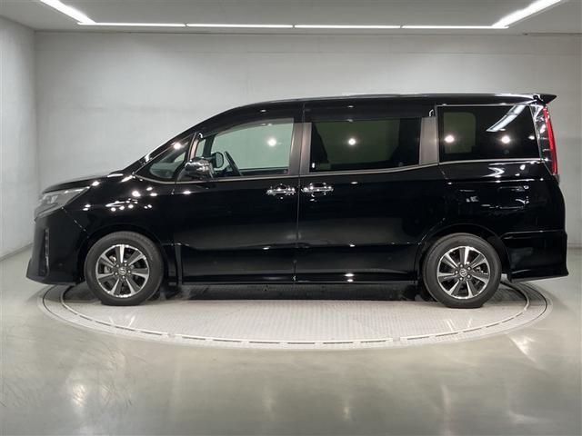 ノア Ｓｉ　ダブルバイビー　クルーズＣ　ブレーキサポート　エアコン　１オーナー　ウォークスルー　点検記録簿　ＡＵＸ　ＬＥＤライト　ナビ＆ＴＶ　横滑防止装置　アルミホイール　パワーウインドウ　フルセグ　盗難防止　ＤＶＤ再生可（2枚目）