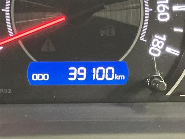 ノア Ｓｉ　ダブルバイビー　クルーズＣ　ブレーキサポート　エアコン　１オーナー　ウォークスルー　点検記録簿　ＡＵＸ　ＬＥＤライト　ナビ＆ＴＶ　横滑防止装置　アルミホイール　パワーウインドウ　フルセグ　盗難防止　ＤＶＤ再生可（5枚目）