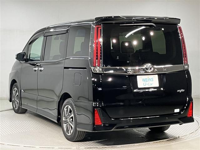 ノア Ｓｉ　ダブルバイビー　クルーズＣ　ブレーキサポート　エアコン　１オーナー　ウォークスルー　点検記録簿　ＡＵＸ　ＬＥＤライト　ナビ＆ＴＶ　横滑防止装置　アルミホイール　パワーウインドウ　フルセグ　盗難防止　ＤＶＤ再生可（11枚目）