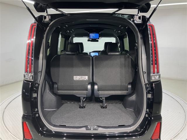 ノア Ｓｉ　ダブルバイビー　クルーズＣ　ブレーキサポート　エアコン　１オーナー　ウォークスルー　点検記録簿　ＡＵＸ　ＬＥＤライト　ナビ＆ＴＶ　横滑防止装置　アルミホイール　パワーウインドウ　フルセグ　盗難防止　ＤＶＤ再生可（22枚目）