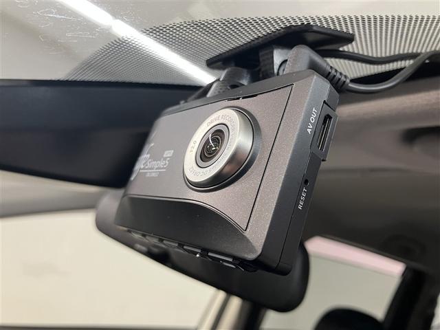 シエンタ G セーフティーエディション TSS 両側電動ドア ドライブレコーダー オートエアコン ウォークスルー フルセグTV スマートキー 盗難防止装置 ETC DVD ワンオーナー車 アイドリングストップ キーレス 3列シート ABS(10枚目)