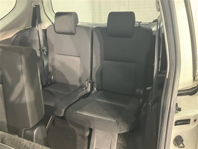 シエンタ G セーフティーエディション TSS 両側電動ドア ドライブレコーダー オートエアコン ウォークスルー フルセグTV スマートキー 盗難防止装置 ETC DVD ワンオーナー車 アイドリングストップ キーレス 3列シート ABS(21枚目)