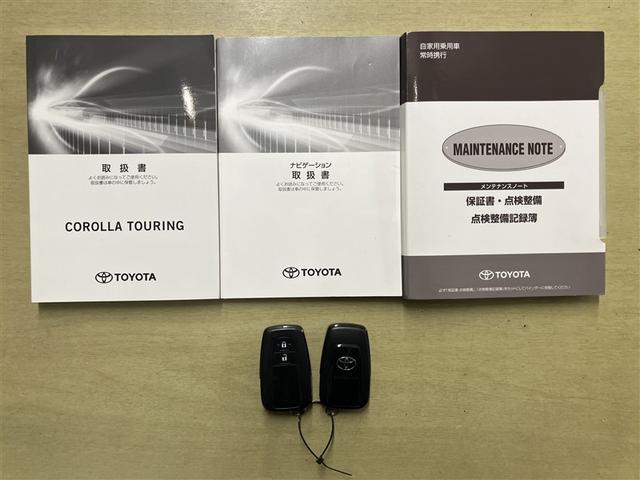 カローラツーリング G-X バックモニタ- ドラレコ LEDヘッドライト TSS サイドエアバッグ オートクルーズコントロール 記録簿 オートエアコン スマートキー キーレス ETC ナビ 盗難防止装置 横滑り防止 ABS(19枚目)