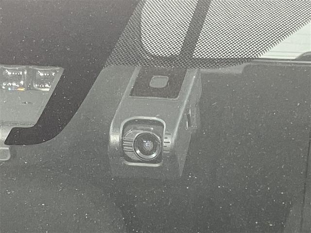 アクア Sスタイルブラック AUX端子 記録簿あり バックモニタ- 地デジフルセグ ナビTV イモビライザー スマートキープッシュスタート 1オーナー Wエアバッグ キーフリ メモリーナビゲーション ドラレコ付き ABS PS(8枚目)