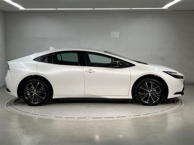 プリウス Ｚ　走行距離６９０キロ　全周囲モニター　非常給電コンセント　シートヒーター　衝突軽減ブレーキ　　ＰＷシート　１オーナ　メモリナＬＥＤランプ　ナビ・ＴＶ　オートクルーズ　アルミホイール　ドライブレコーダ（9枚目）
