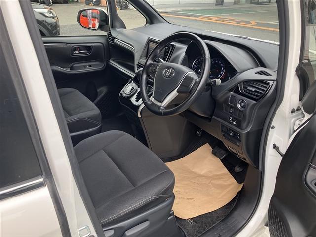 エスクァイア Ｘｉ　片側電動ドア　横滑り防止機能　Ｂカメラ　点検記録簿　パワーウインドウ　ドライブレコーダー　ＬＥＤライト　盗難防止装置　ウォークスルー　ＥＴＣ車載器　キーレス　エアコン　アルミホイール　ＤＶＤ　ＡＢＳ（2枚目）