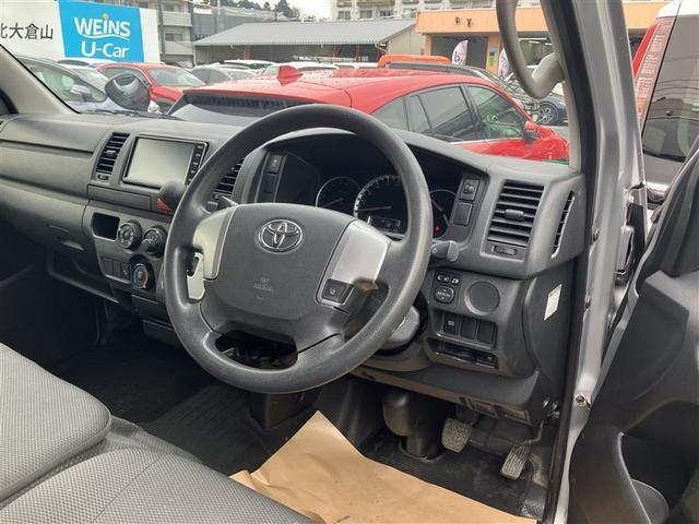 ハイエースバン ロングDX ブレーキサポート フロントベンチシート リアカメラ PW 運転席エアバッグ ナビテレビ 横滑り防止 イモビ付 パワーステアリング エアコン ミュージックプレイヤー接続可 ABS キーレス ETC付(9枚目)