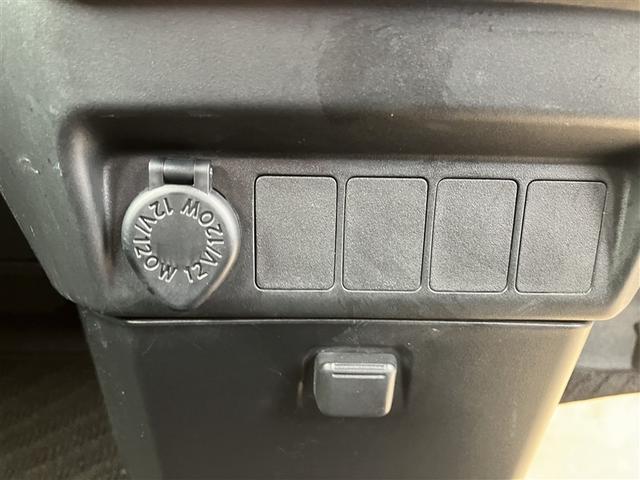 ルーミー Ｘ　禁煙車　電動スライドドア　ナビ・バックモニター　　ＡＣ　ＶＳＣ　地上デジタル　ＰＷ　ＷエアＢ　イモビライザー　バックモニター　アイドルストップ　メディアプレイヤー接続　キーレスエントリー（9枚目）