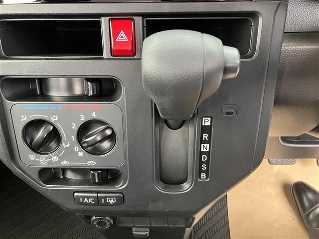 ルーミー Ｘ　禁煙車　電動スライドドア　ナビ・バックモニター　　ＡＣ　ＶＳＣ　地上デジタル　ＰＷ　ＷエアＢ　イモビライザー　バックモニター　アイドルストップ　メディアプレイヤー接続　キーレスエントリー（12枚目）