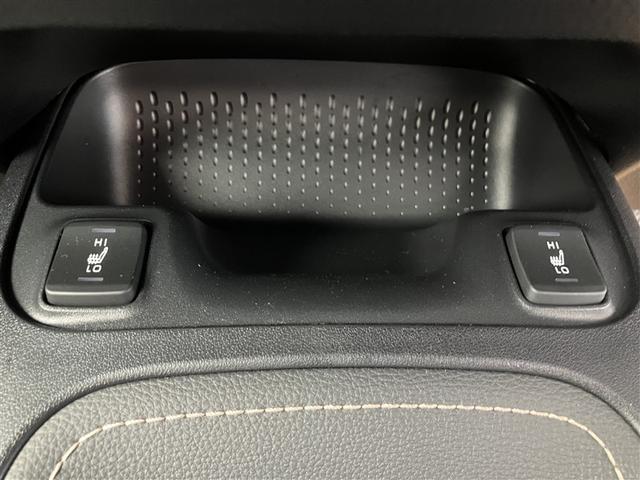 カローラツーリング ハイブリッド　ダブルバイビー　大型ナビ・ディスプレイオーディオｐｌｕｓ　ハンドルヒーター　シートヒーター　　フルセグＴＶ　ＬＥＤライト　ワンオーナー　点検記録簿　横滑り防止　盗難防止装置　ナビ・ＴＶ　ドライブレコーダー　エアバッグ（11枚目）