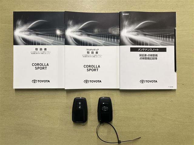 カローラスポーツ Ｇ　スタイルパッケージ　走行距離９８１３キロ　衝突軽減ブレーキ　ハーフレザーシート　ＥＴＣ車載器　スマートキ　クルコン　バックモニター　インテリジェントクリアランスソナー　ＡＷ　記録簿　　ミュージックプレイヤー接続可　ＡＢＳ（5枚目）