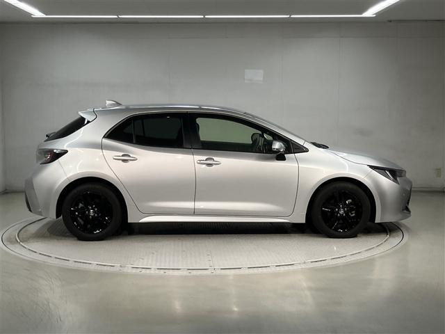カローラスポーツ Ｇ　スタイルパッケージ　走行距離９８１３キロ　衝突軽減ブレーキ　ハーフレザーシート　ＥＴＣ車載器　スマートキ　クルコン　バックモニター　インテリジェントクリアランスソナー　ＡＷ　記録簿　　ミュージックプレイヤー接続可　ＡＢＳ（7枚目）