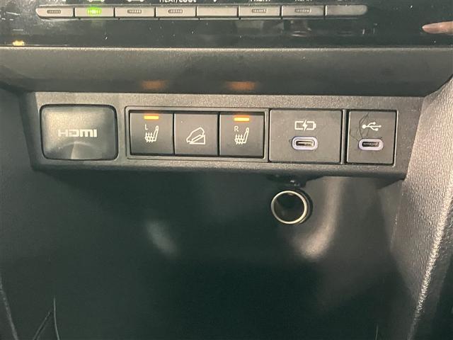 ヤリスクロス Ｚ　白黒ツートン　全周囲モニター　ＨＤＭＩ増設　シートヒーター　盗難防止装置　フルセグ　ＡＷＤ　ＥＴＣ車載器　ミュージックプレイヤー接続可　キーレス　アルミホイール　ＬＥＤヘッドランプ　　スマートキー（5枚目）