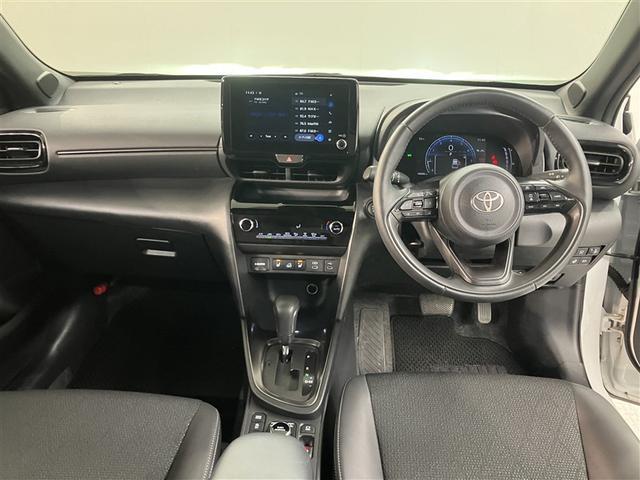 ヤリスクロス Ｚ　白黒ツートン　全周囲モニター　ＨＤＭＩ増設　シートヒーター　盗難防止装置　フルセグ　ＡＷＤ　ＥＴＣ車載器　ミュージックプレイヤー接続可　キーレス　アルミホイール　ＬＥＤヘッドランプ　　スマートキー（7枚目）