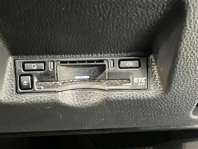 ヤリスクロス Ｚ　白黒ツートン　全周囲モニター　ＨＤＭＩ増設　シートヒーター　盗難防止装置　フルセグ　ＡＷＤ　ＥＴＣ車載器　ミュージックプレイヤー接続可　キーレス　アルミホイール　ＬＥＤヘッドランプ　　スマートキー（9枚目）