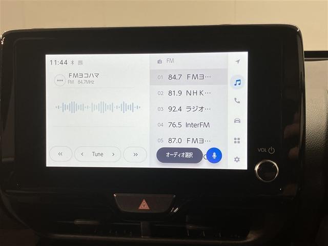 ヤリスクロス Ｚ　白黒ツートン　全周囲モニター　ＨＤＭＩ増設　シートヒーター　盗難防止装置　フルセグ　ＡＷＤ　ＥＴＣ車載器　ミュージックプレイヤー接続可　キーレス　アルミホイール　ＬＥＤヘッドランプ　　スマートキー（10枚目）