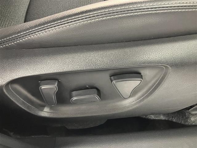 ヤリスクロス Ｚ　白黒ツートン　全周囲モニター　ＨＤＭＩ増設　シートヒーター　盗難防止装置　フルセグ　ＡＷＤ　ＥＴＣ車載器　ミュージックプレイヤー接続可　キーレス　アルミホイール　ＬＥＤヘッドランプ　　スマートキー（20枚目）