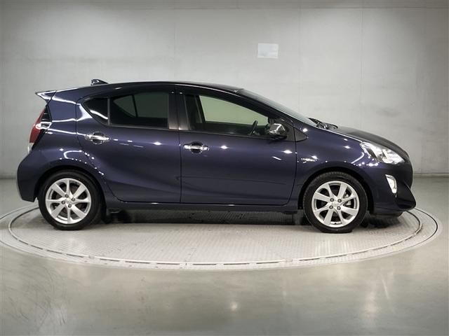 アクア Ｇ　セキュリティー　デュアルエアバック　ナビＴＶ　パワーウィンドウ　地デジ　ＥＳＣ　ＡＴエアコン　ＡＢＳ　パワーステアリング　オートクルーズ　アルミ　運転席エアバッグ　キーレススタートシステム　ＡＵＸ（3枚目）