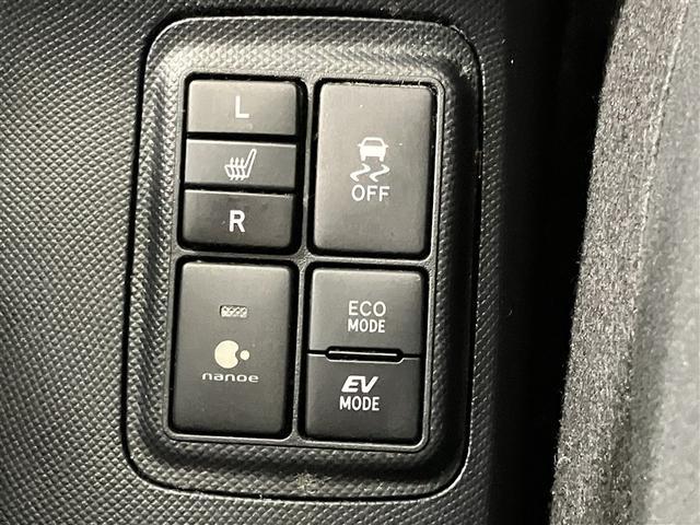 アクア Ｓスタイルブラック　ＡＵＸ端子　記録簿あり　バックモニタ－　地デジフルセグ　ナビＴＶ　イモビライザー　ＬＥＤライト　スマートキープッシュスタート　１オーナー　ＥＴＣ付き　Ｗエアバッグ　キーフリ　メモリーナビゲーション（9枚目）