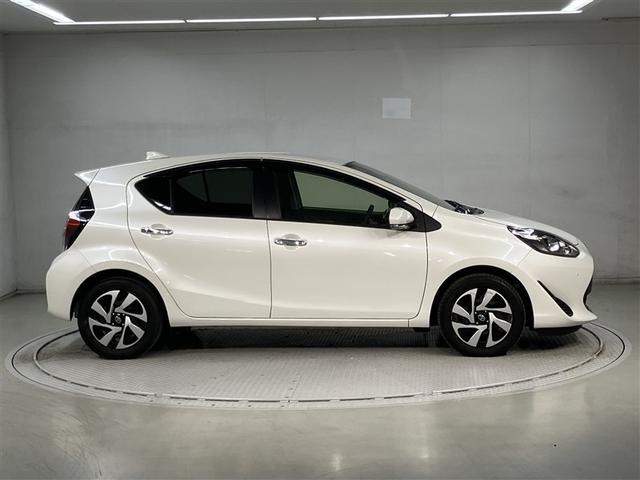 アクア Ｓスタイルブラック　ＡＵＸ端子　記録簿あり　バックモニタ－　地デジフルセグ　ナビＴＶ　イモビライザー　ＬＥＤライト　スマートキープッシュスタート　１オーナー　ＥＴＣ付き　Ｗエアバッグ　キーフリ　メモリーナビゲーション（12枚目）