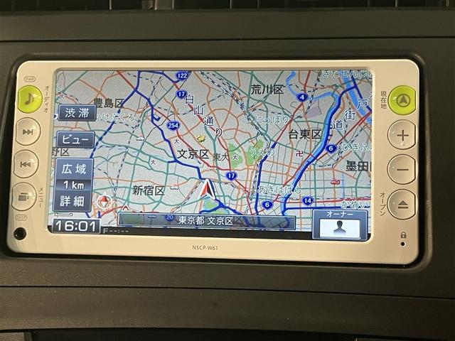 プリウス Ｇ　ＬＥＤエディション　ドライブレコーダー　盗難防止システム　Ｗエアバック　アルミ　ＬＥＤヘッドライト　メモリーナビ　ワンセグＴＶ　オートクルーズ　Ｂカメラ　スマートキー　エアバッグ　横滑り防止装置　ＡＢＳ　ＥＴＣ　ナビＴＶ（6枚目）