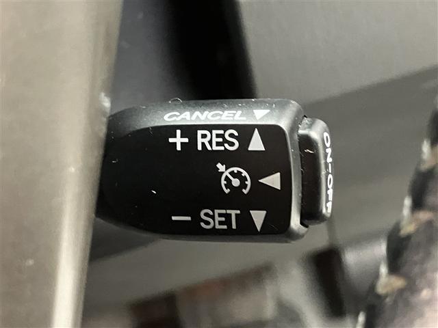 プリウス Ｇ　ＬＥＤエディション　ドライブレコーダー　盗難防止システム　Ｗエアバック　アルミ　ＬＥＤヘッドライト　メモリーナビ　ワンセグＴＶ　オートクルーズ　Ｂカメラ　スマートキー　エアバッグ　横滑り防止装置　ＡＢＳ　ＥＴＣ　ナビＴＶ（10枚目）