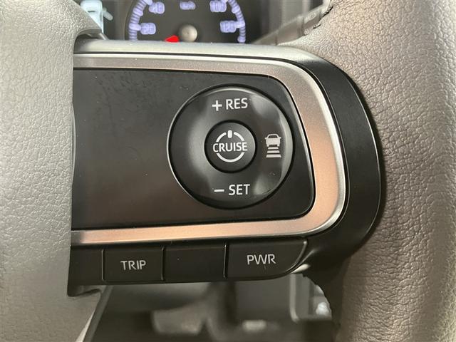 タフト Ｇ　ダーククロムベンチャー　ＡＵＸ接続　衝突軽減ブレーキ　Ｂカメラ　エアコン　キーフリーシステム　盗難防止システム　フルセグテレビ　Ａストップ　ＬＥＤヘッドライト　ＥＳＣ　オートクルーズコントロール　スマートキー　スカイルーフ（10枚目）