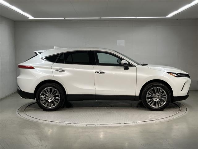 ハリアー Z クルーズC ドライブレコーダ Bカメラ イモビ ナビTV アルミホイル ETC車載器 ESC メディアプレイヤー接続 エアバッグ スマートキー オートエアコン キーフリー サイドエアバッグ ABS(3枚目)