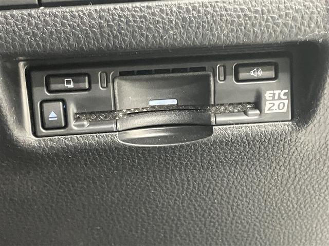 ハリアー Z クルーズC ドライブレコーダ Bカメラ イモビ ナビTV アルミホイル ETC車載器 ESC メディアプレイヤー接続 エアバッグ スマートキー オートエアコン キーフリー サイドエアバッグ ABS(10枚目)