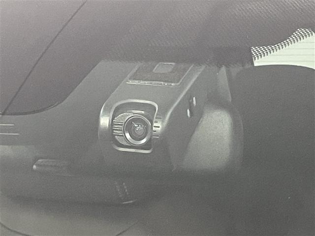 ヤリスクロス ハイブリッドZ 禁煙車 衝突軽減ブレーキ シートヒーター 全周囲カメラ 純正ナビキット USB接続 ドライブレコーダー LEDヘットランプ クルーズC 盗難防止装置 点検記録簿 キーレス スマートキー DVD再生(6枚目)