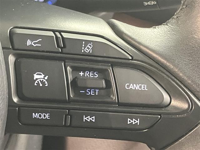 ヤリスクロス ハイブリッドZ 禁煙車 衝突軽減ブレーキ シートヒーター 全周囲カメラ 純正ナビキット USB接続 ドライブレコーダー LEDヘットランプ クルーズC 盗難防止装置 点検記録簿 キーレス スマートキー DVD再生(14枚目)