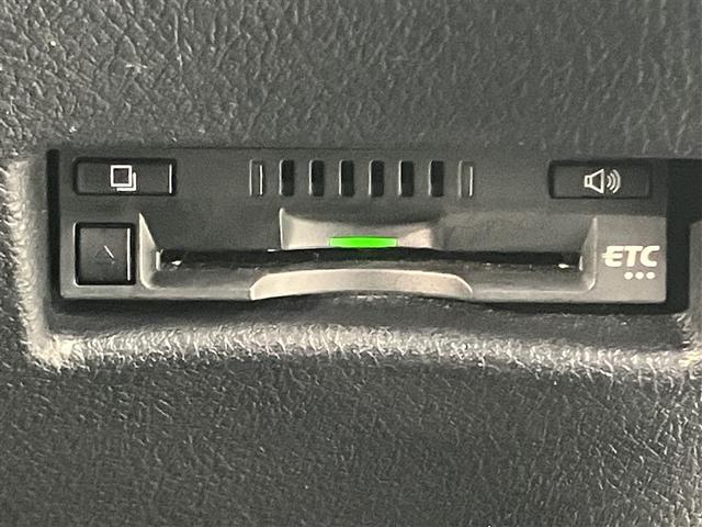 シエンタ ファンベースＧ　セーフティーエディション　全周囲カメラ　シートヒーター　前後ドラレコ　フルセグナビＴＶ　ＤＶＤ再生　ＥＴＣ　クリアランスソナー　ＬＥＤヘッド　衝突軽減ブレーキ　両側パワースライドドア　スマートキー　ミュージックプレイヤー接続可（9枚目）